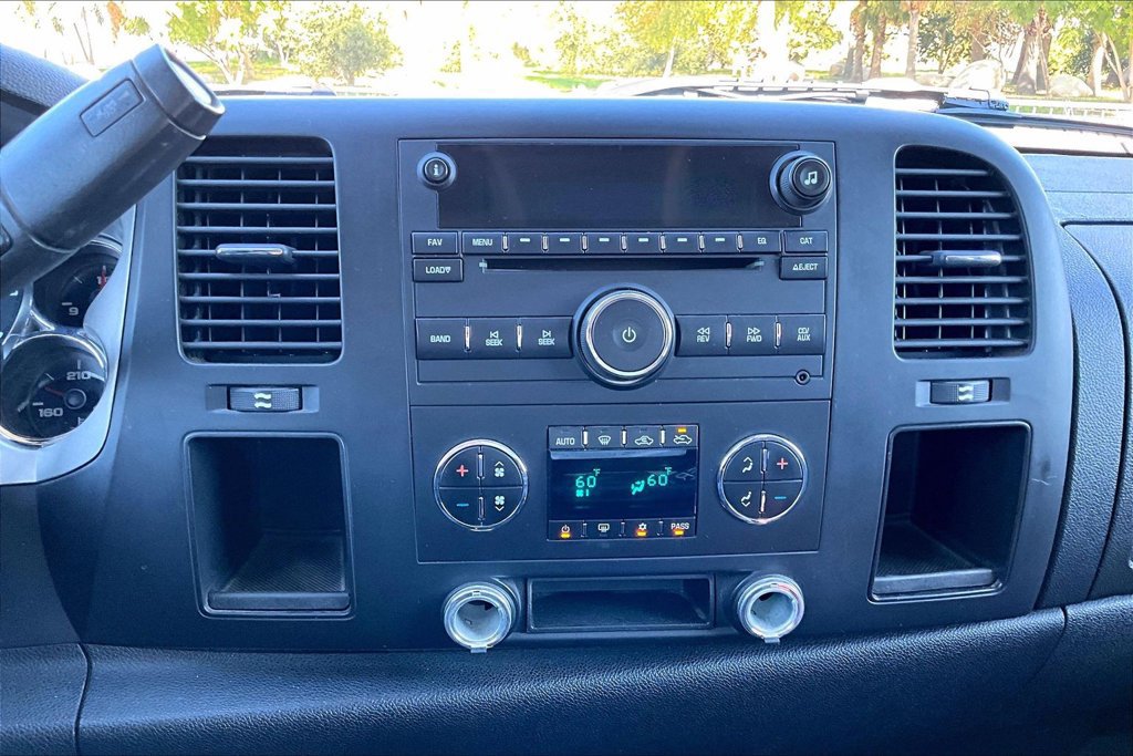 Used 2007 Chevrolet Silverado 2500 LT w/ 2LT Audio Package RWD image 34