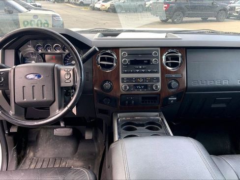 Used 2011 Ford F250 Lariat w/ Lariat Interior Pkg AWD/4WD image 10
