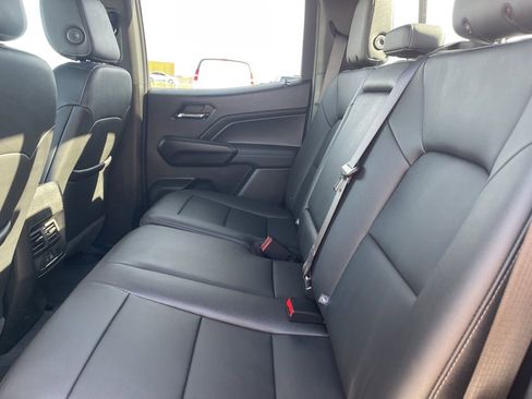 New 2025 Chevrolet Colorado LT w/ LT Convenience Package image 13