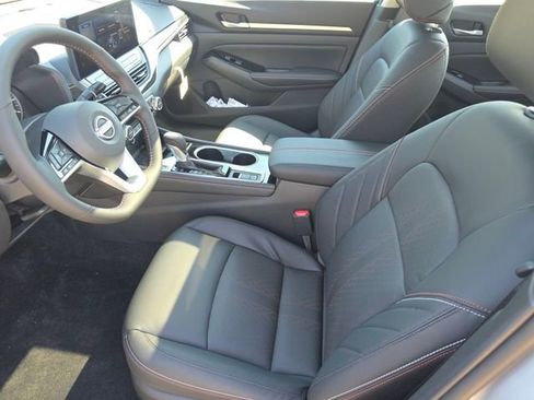 New 2025 Nissan Altima 2.5 SR w/ SR Premium Package image 28