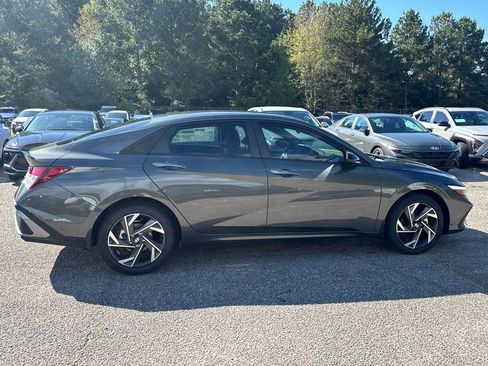 New 2025 Hyundai Elantra Sport image 6