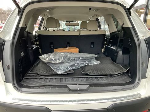 Used 2021 Subaru Ascent Limited image 6