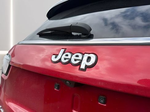 Used 2025 Jeep Compass Limited AWD/4WD image 36