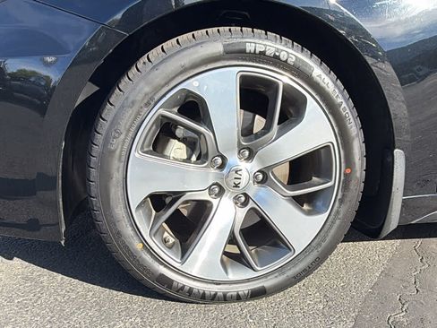 Used 2020 Kia Optima S FWD image 9