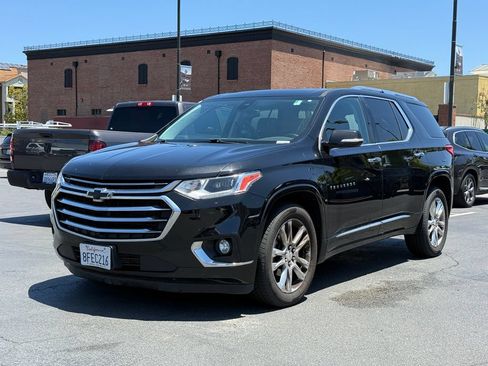 Used 2018 Chevrolet Traverse High Country w/ LPO, Cargo Package AWD/4WD image 2