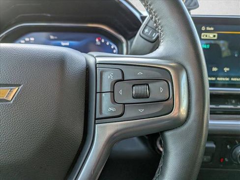 Used 2024 Chevrolet Silverado 2500 LT w/ Convenience Package image 13