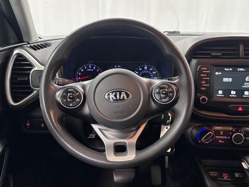 Used 2021 Kia Soul LX FWD image 13