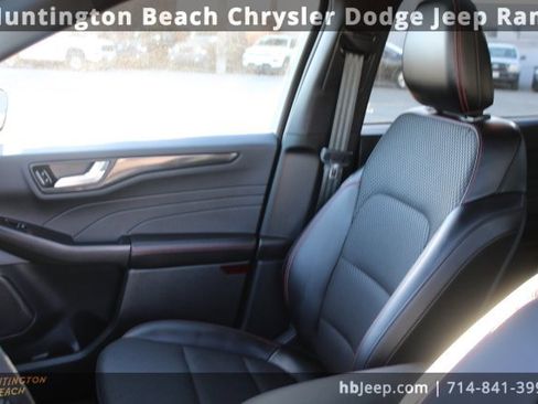 Used 2025 Ford Escape ST-Line image 28