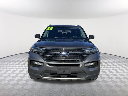 Used 2023 Ford Explorer XLT w/ Equipment Group 202A image 2