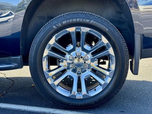 Used 2018 GMC Yukon SLT w/ Premium Edition image 30