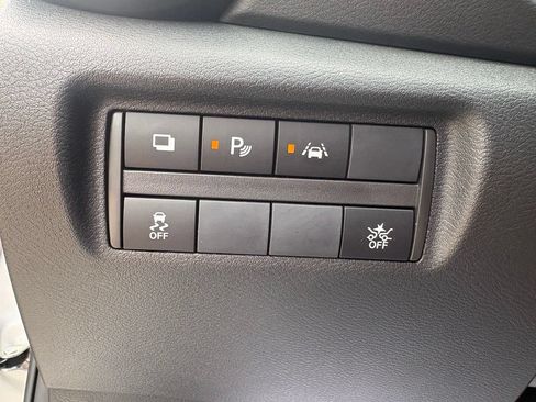 Used 2025 Nissan Versa S w/ Trunk Package FWD image 16