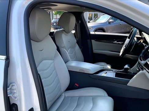Used 2018 Cadillac CT6 Premium Luxury w/ Super Cruise Package AWD/4WD image 9