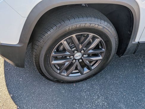 Used 2019 GMC Acadia SLT image 12