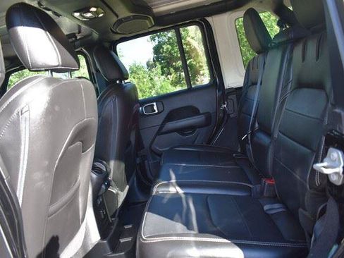 Used 2023 Jeep Wrangler Unlimited Sahara AWD/4WD image 22