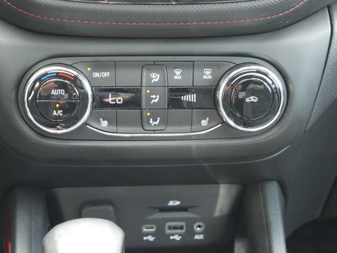 Used 2023 Chevrolet TrailBlazer RS w/ Sun and Liftgate Package AWD/4WD image 24
