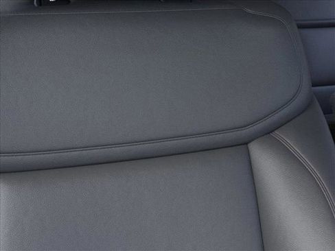 New 2026 Ford Expedition Active image 16