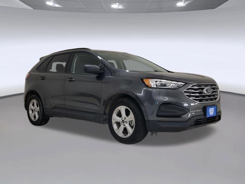 Used 2020 Ford Edge SE FWD image 5