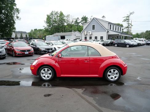 Used 2007 Volkswagen Beetle Convertible w/ Package 1 FWD image 7