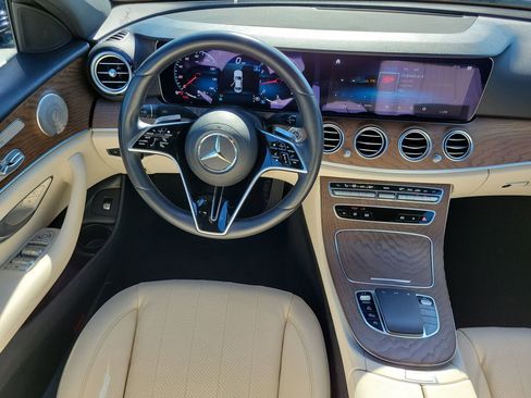 Used 2022 Mercedes-Benz E 350 Sedan image 15
