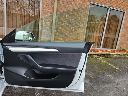 Used 2023 Tesla Model 3 Standard Range image 57