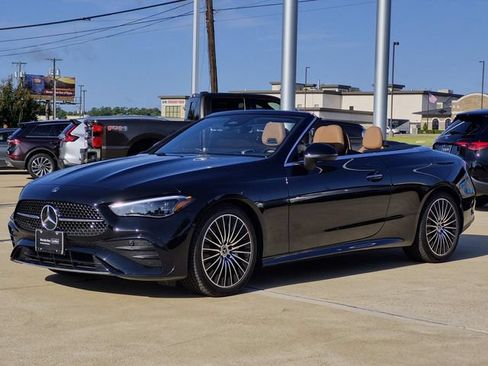 Certified 2026 Mercedes-Benz CLE 300 4MATIC Cabriolet image 3