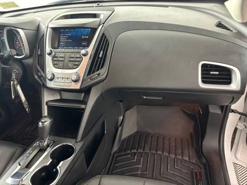 Used 2017 Chevrolet Equinox Premier w/ Enhanced Convenience Package AWD/4WD image 30