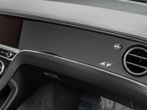 Used 2023 Bentley Continental GT V8 image 32