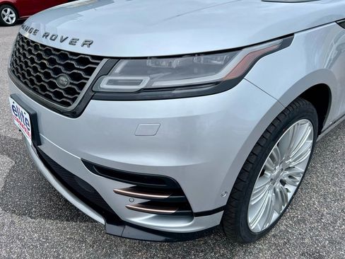 Used 2018 Land Rover Range Rover Velar R-Dynamic HSE image 11