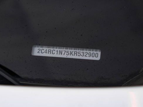 Used 2019 Chrysler Pacifica Limited w/ Advanced Safetytec Group image 58