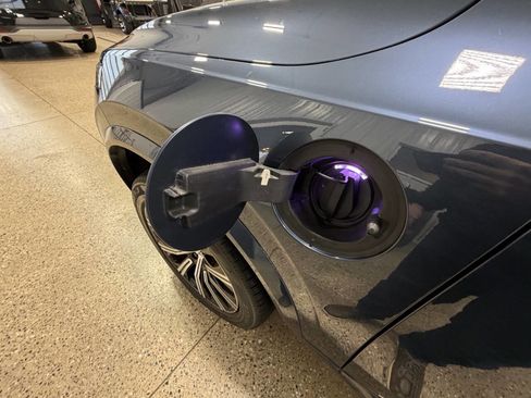 Used 2022 Volvo XC90 T8 Inscription image 33