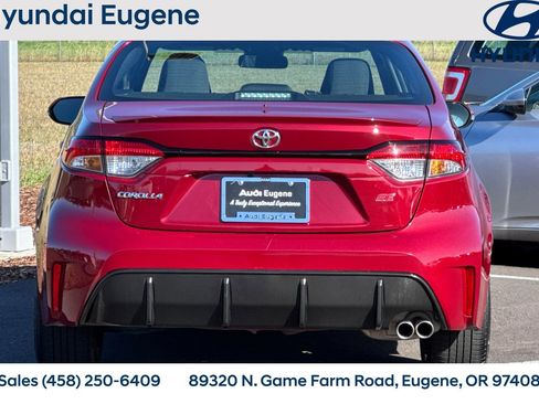 Used 2024 Toyota Corolla SE FWD image 4