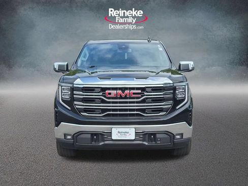 Used 2023 GMC Sierra 1500 SLT w/ SLT Convenience Package AWD/4WD image 2