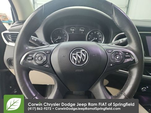 Used 2018 Buick Enclave Essence FWD image 21