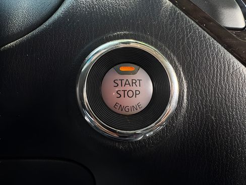 Used 2014 Nissan Pathfinder SL w/ SL Tech Package AWD/4WD image 21