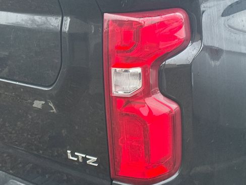 Used 2023 Chevrolet Silverado 2500 LTZ w/ LTZ Premium Package image 6