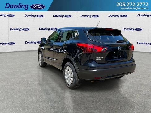 Used 2019 Nissan Rogue Sport S FWD image 6