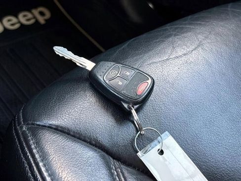 Used 2017 Jeep Wrangler Unlimited Sahara AWD/4WD image 24