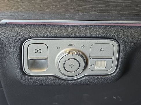 Used 2024 Mercedes-Benz GLE 350 4MATIC image 29