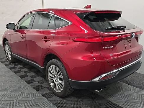 Used 2021 Toyota Venza Limited w/ Advanced Technology Package AWD/4WD image 3