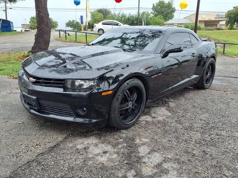 Used 2015 Chevrolet Camaro LT RWD image 3