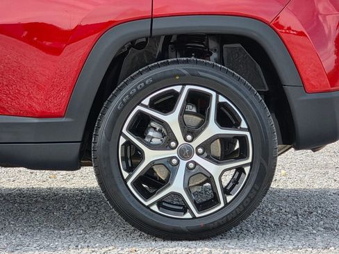 Used 2025 Jeep Compass Limited AWD/4WD image 9