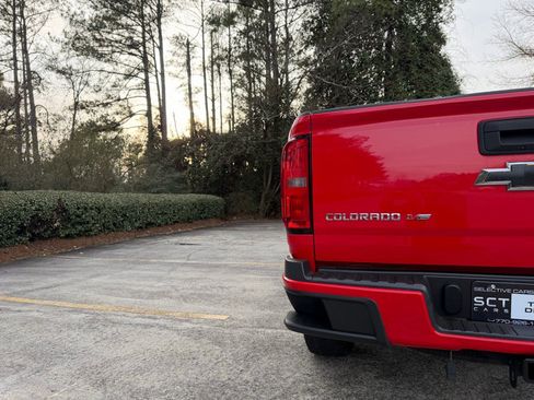 Used 2018 Chevrolet Colorado LT image 7