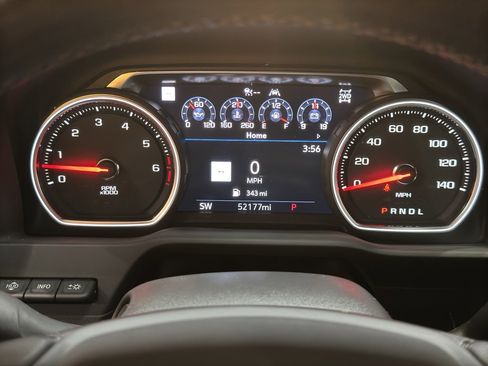 Certified 2022 Chevrolet Silverado 1500 High Country w/ Technology Package image 29