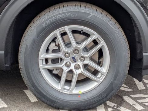 New 2026 Ford Explorer Active image 30