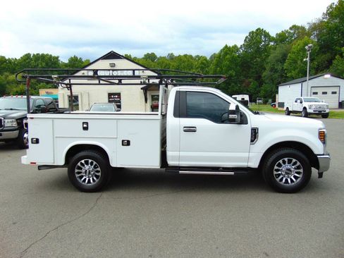 Used 2018 Ford F350 XL w/ Power Equipment Group RWD image 27