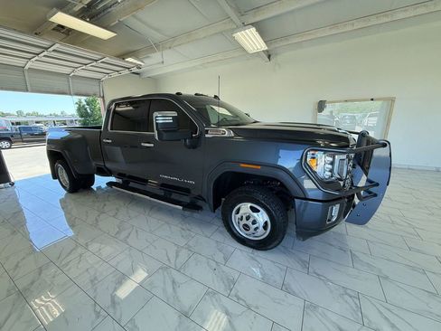 Used 2020 GMC Sierra 3500 Denali AWD/4WD image 2