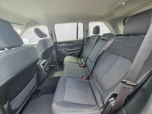 Used 2026 Jeep Grand Cherokee Limited w/ Limited Altitude Package AWD/4WD image 13