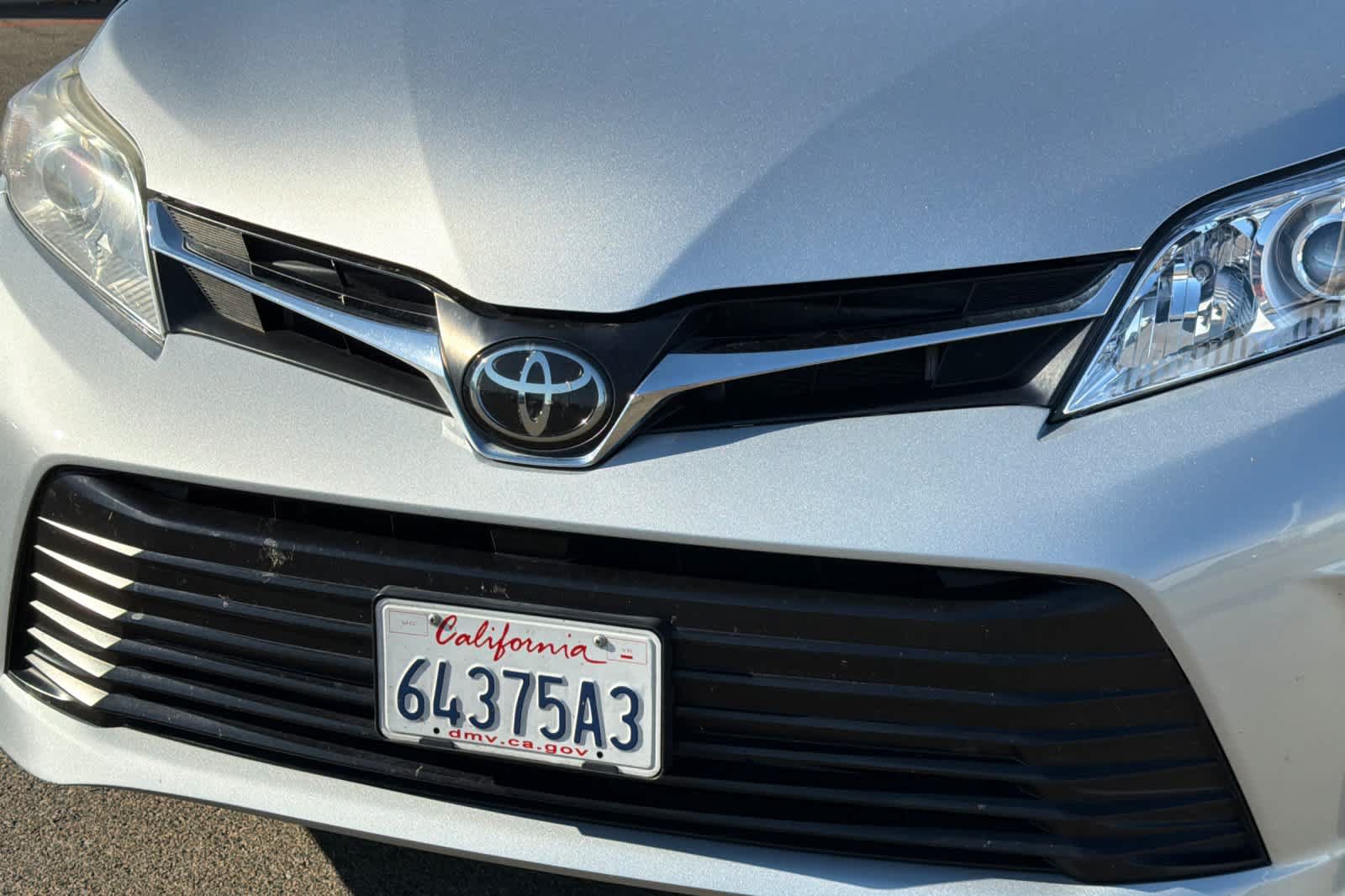 Used 2020 Toyota Sienna LE w/ LE Preferred Package FWD image 15