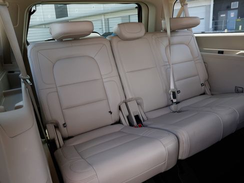 Used 2021 Lincoln Navigator L Reserve image 26