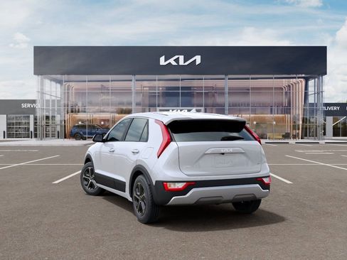 New 2026 Kia Niro LX image 4